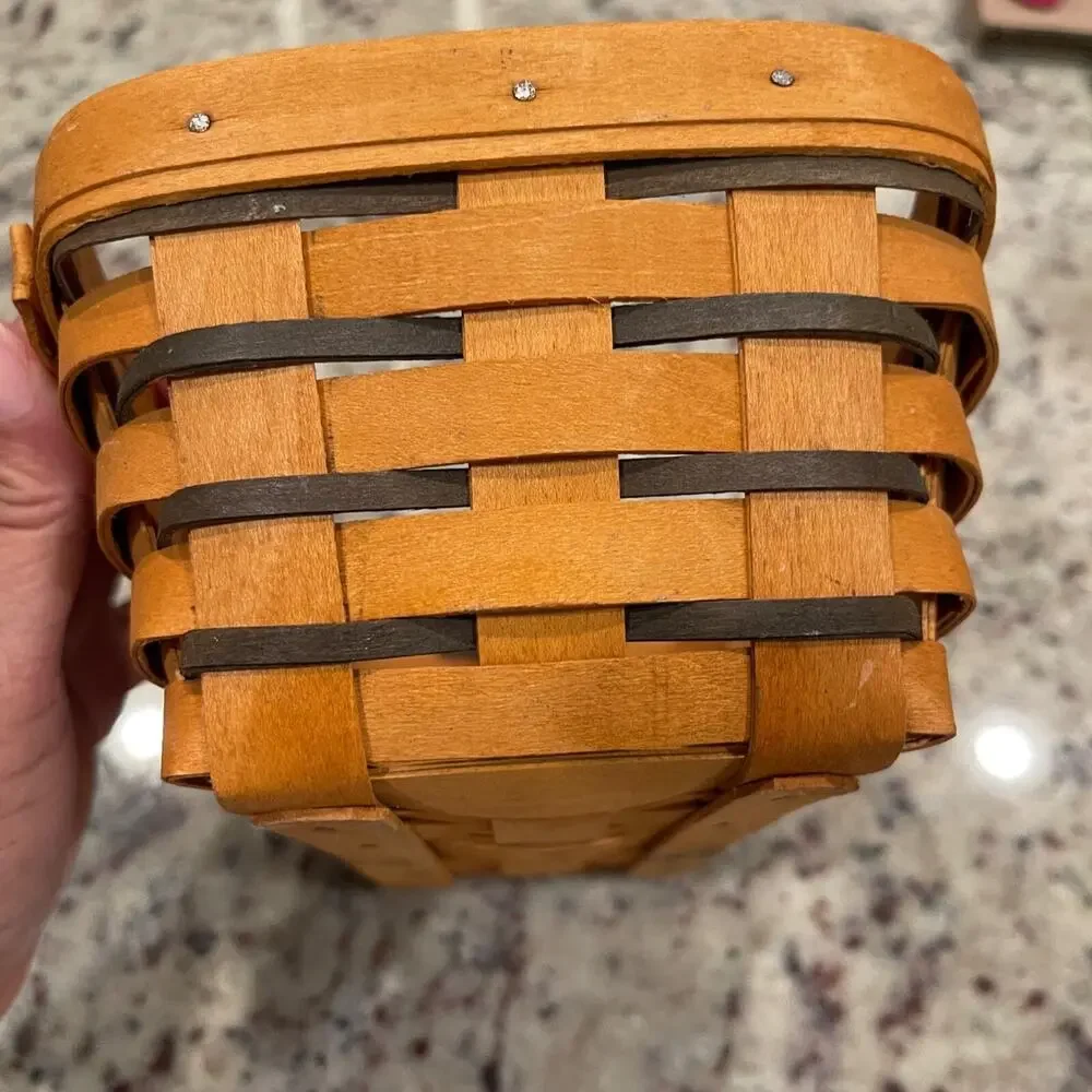 Vintage 1996 Basket Handwoven 10
